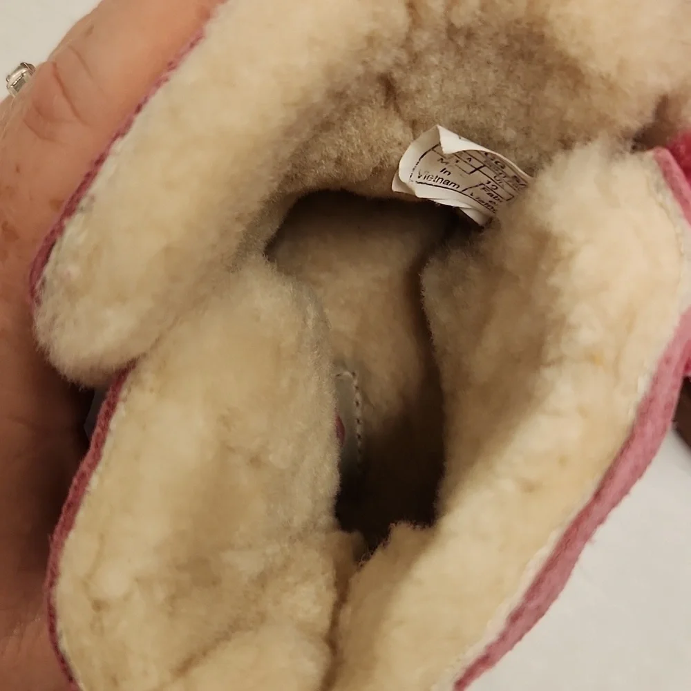 UGG Boots Girls Size 10 Pink Faux Fur Lined Spots